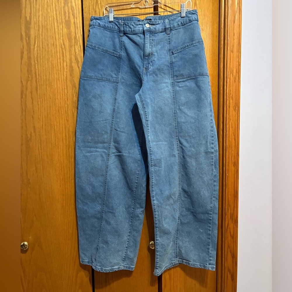 Women's Relaxed Fit Blue Jeans